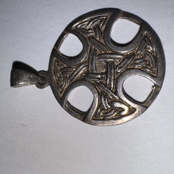 Sterling Silver Circular Celtic Knot Pendant - Picture 11 of 16